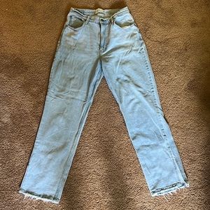 Abercrombie Ultra High Rise 90s Straight Jean